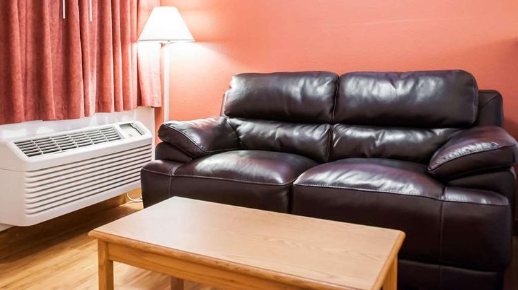 Econo Lodge Old Town Suite