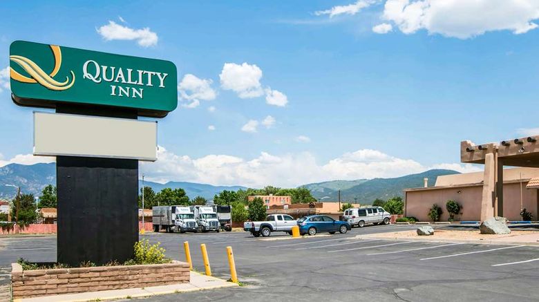 <b>Quality Inn Exterior</b>. Images powered by <a href="https://iceportal.shijigroup.com/" title="IcePortal" target="_blank">IcePortal</a>.