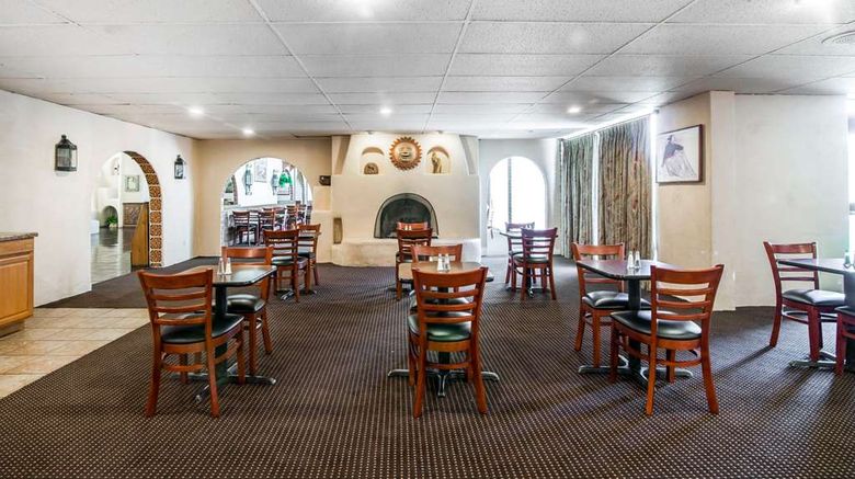 <b>Quality Inn Restaurant</b>. Images powered by <a href="https://iceportal.shijigroup.com/" title="IcePortal" target="_blank">IcePortal</a>.