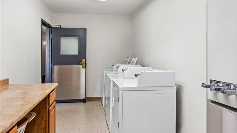 <b>Comfort Inn Other</b>. Images powered by <a href="https://iceportal.shijigroup.com/" title="IcePortal" target="_blank">IcePortal</a>.