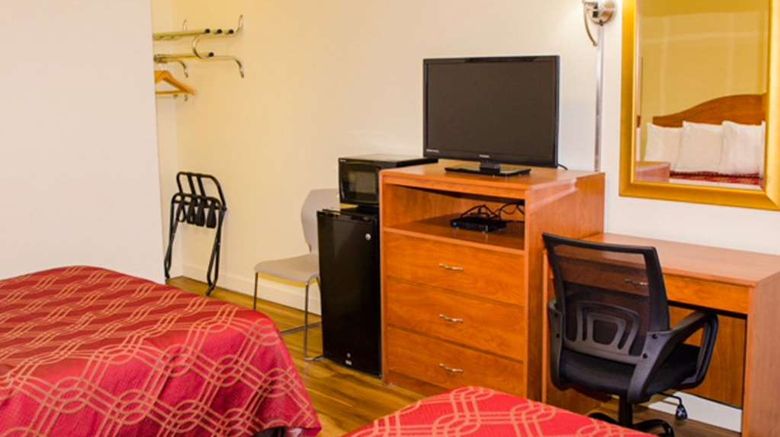 <b>Econo Lodge Albuquerque East Room</b>. Images powered by <a href="https://iceportal.shijigroup.com/" title="IcePortal" target="_blank">IcePortal</a>.
