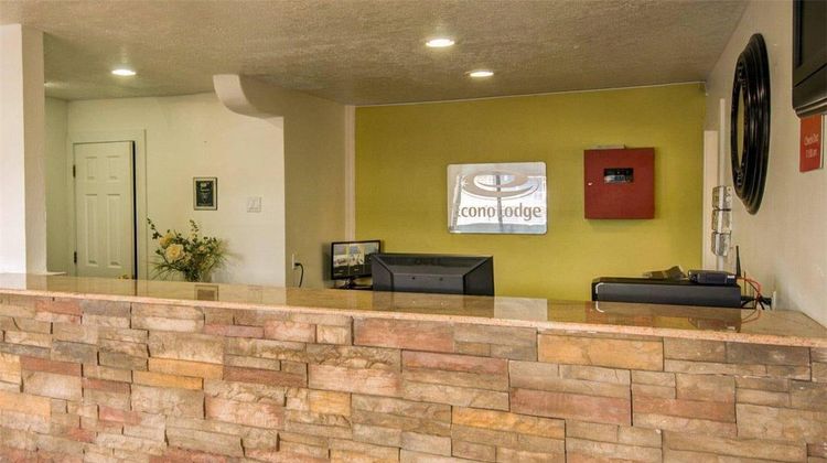 Econo Lodge Albuquerque East Lobby