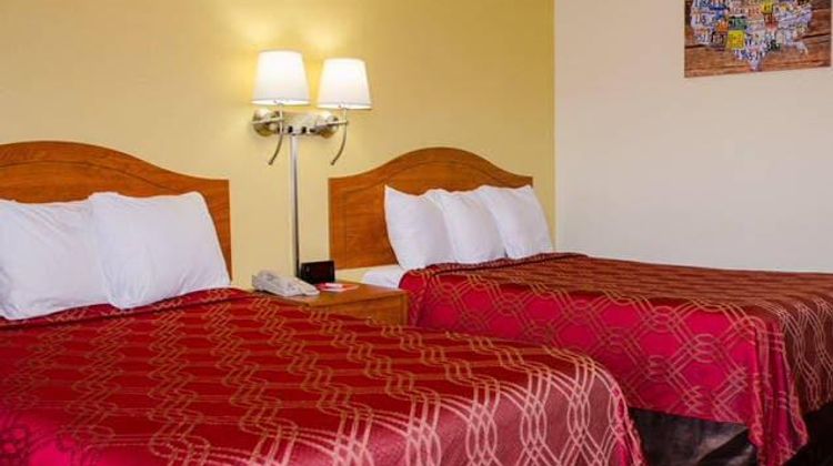 Econo Lodge Albuquerque East Room