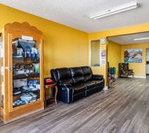 Econo Lodge Gallup West Lobby