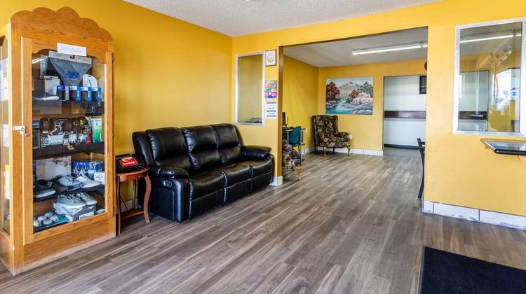 Econo Lodge Gallup West Lobby