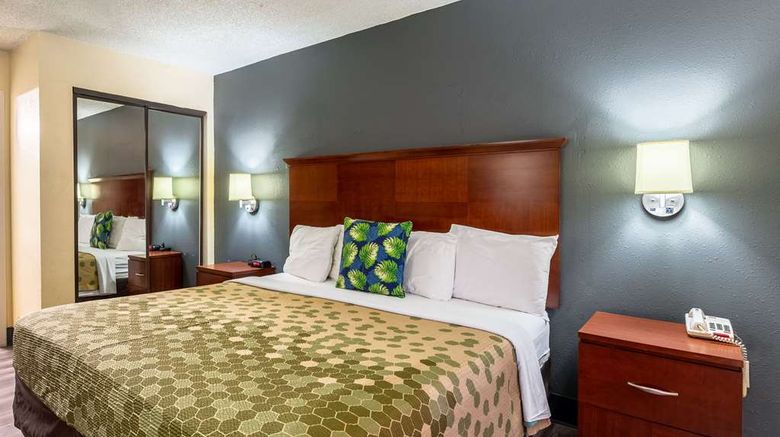 <b>Econo Lodge Gallup West Room</b>. Images powered by <a href="https://iceportal.shijigroup.com/" title="IcePortal" target="_blank">IcePortal</a>.