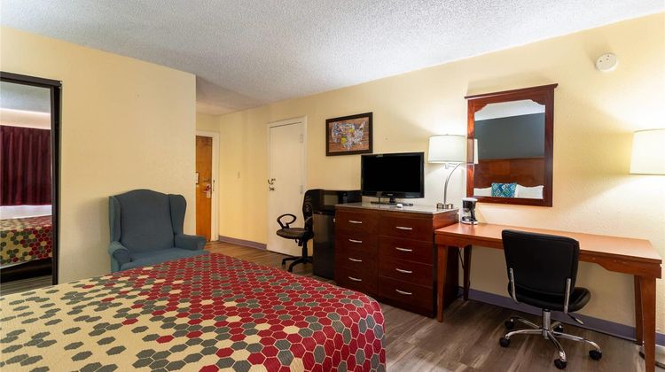 Econo Lodge Gallup West Room