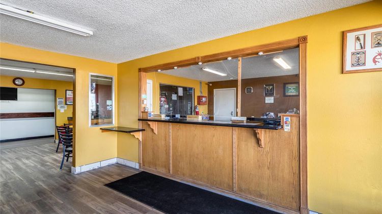 Econo Lodge Gallup West Lobby