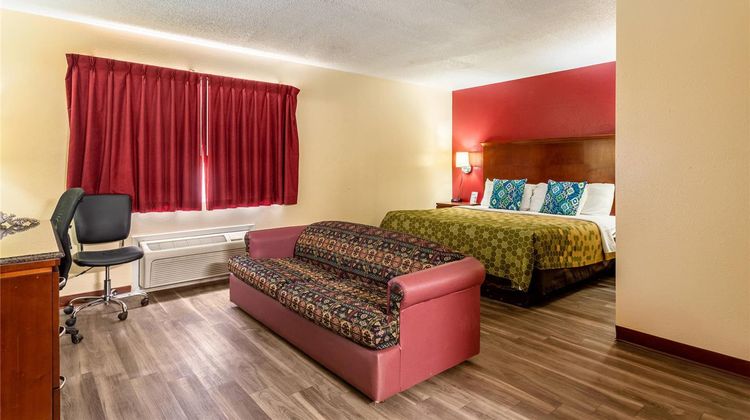 Econo Lodge Gallup West Suite