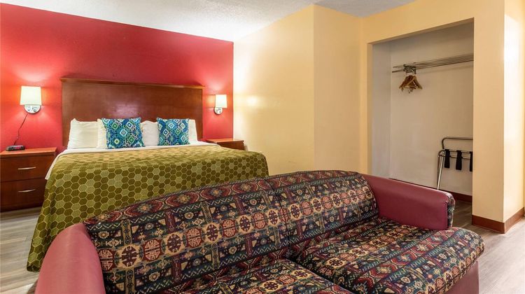 Econo Lodge Gallup West Suite