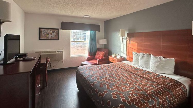 Econo Lodge Room
