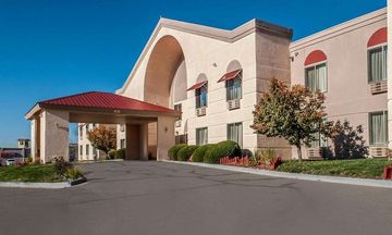 Quality Inn & Suites