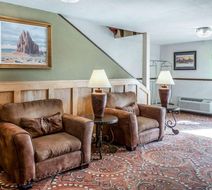Quality Inn & Suites Lobby