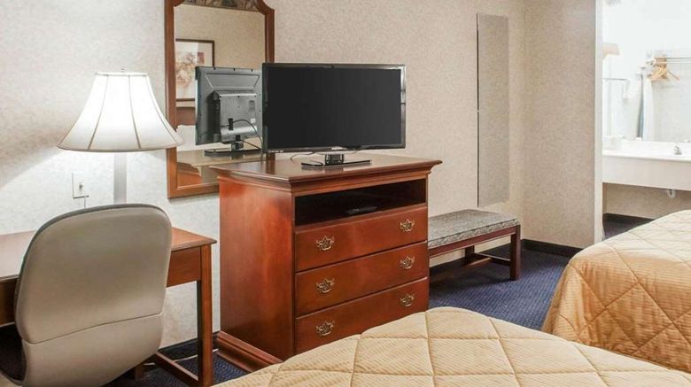 <b>Rodeway Inn Tucumcari Suite</b>. Images powered by <a href="https://iceportal.shijigroup.com/" title="IcePortal" target="_blank">IcePortal</a>.