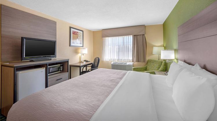 Quality Inn Los Lunas Room