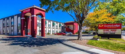 Econo Lodge Inn & Suites Albuquerque Exterior