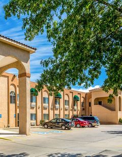 Econo Lodge Inn & Suites Albuquerque