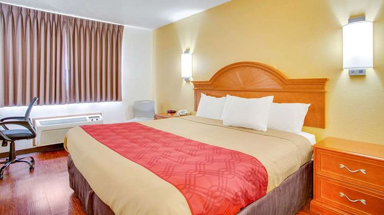 Econo Lodge Inn & Suites Albuquerque Room