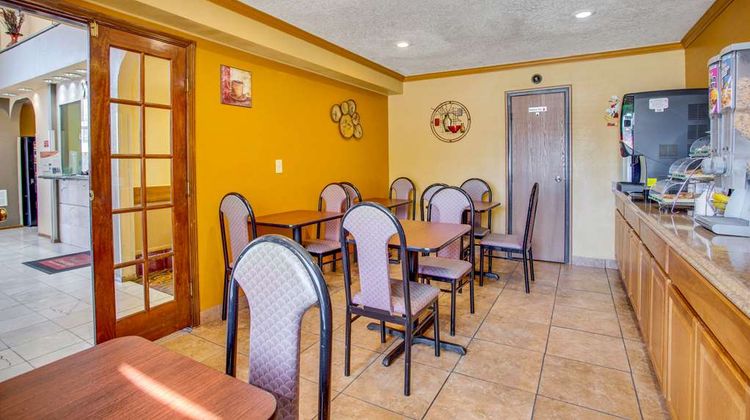Econo Lodge Inn & Suites Albuquerque Restaurant