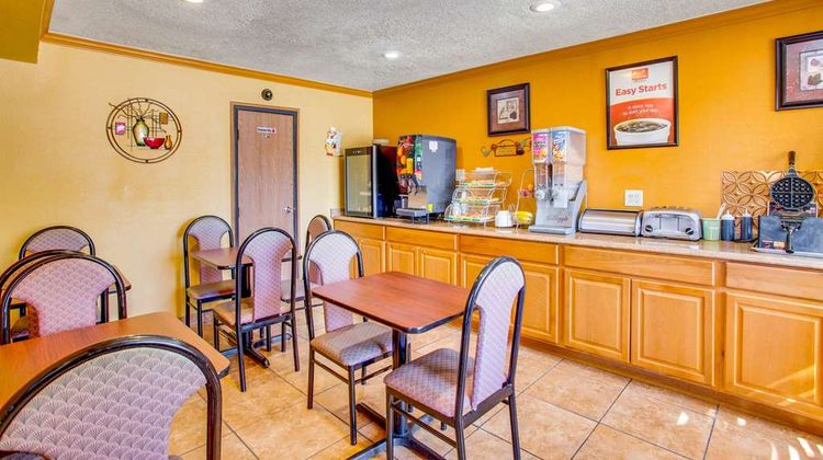 Econo Lodge Inn & Suites Albuquerque Restaurant