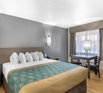 Econo Lodge Inn and Suites Socorro Room