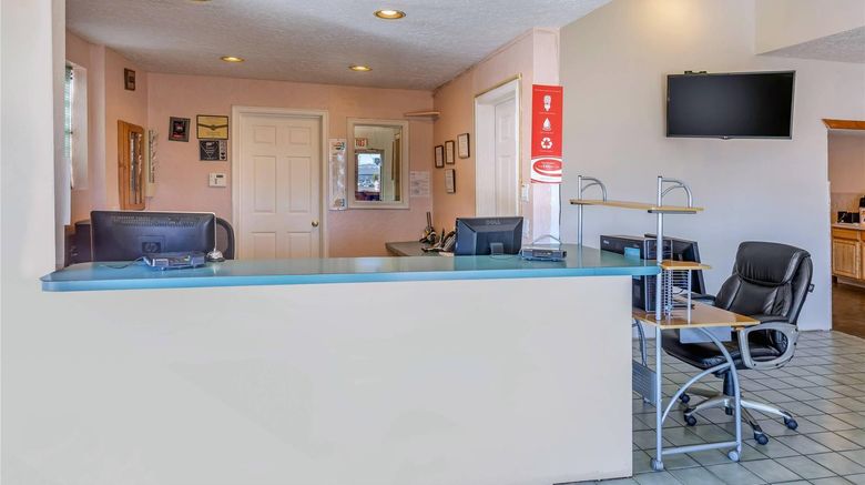 <b>Econo Lodge Inn and Suites Socorro Lobby</b>. Images powered by <a href="https://iceportal.shijigroup.com/" title="IcePortal" target="_blank">IcePortal</a>.