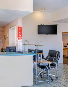 Econo Lodge Inn and Suites Socorro