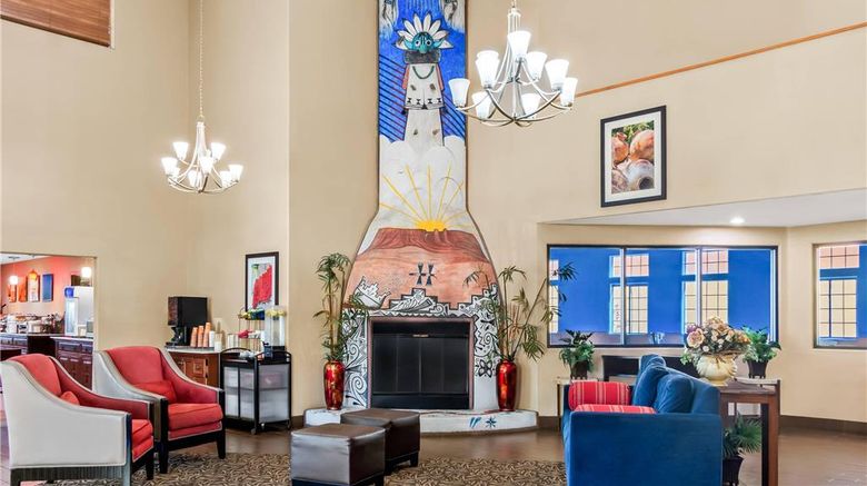 <b>Comfort Inn Santa Fe South Lobby</b>. Images powered by <a href="https://iceportal.shijigroup.com/" title="IcePortal" target="_blank">IcePortal</a>.