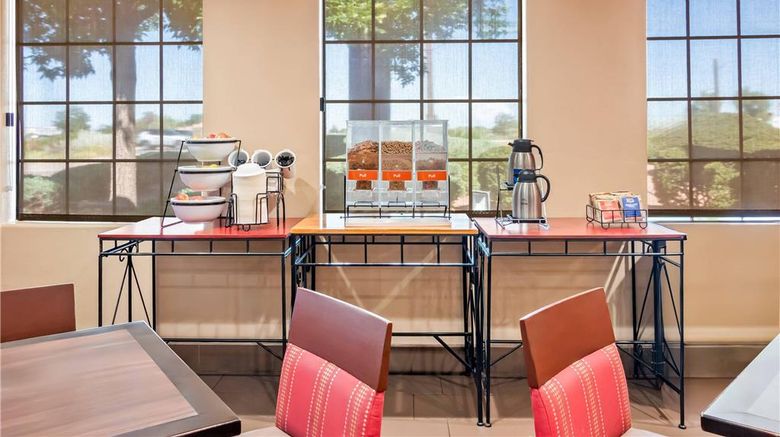 <b>Comfort Inn Santa Fe South Restaurant</b>. Images powered by <a href="https://iceportal.shijigroup.com/" title="IcePortal" target="_blank">IcePortal</a>.
