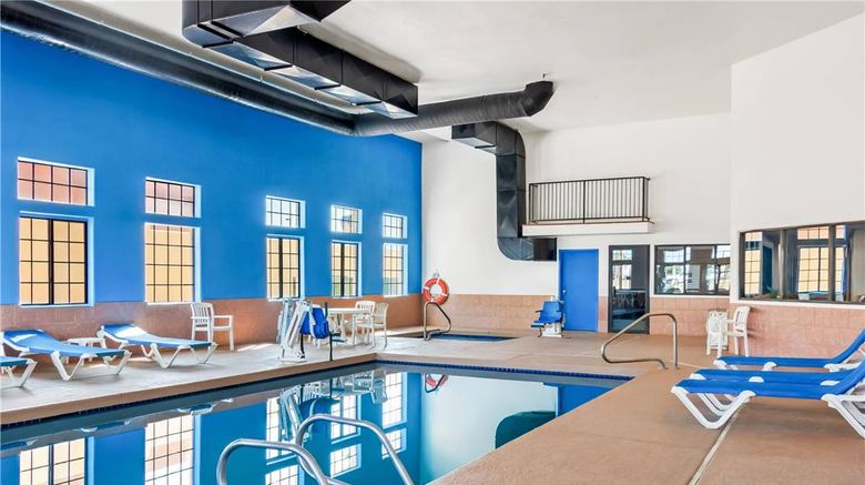 <b>Comfort Inn Santa Fe South Pool</b>. Images powered by <a href="https://iceportal.shijigroup.com/" title="IcePortal" target="_blank">IcePortal</a>.