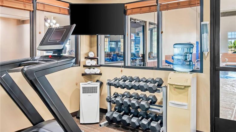 <b>Comfort Inn Santa Fe South Health</b>. Images powered by <a href="https://iceportal.shijigroup.com/" title="IcePortal" target="_blank">IcePortal</a>.
