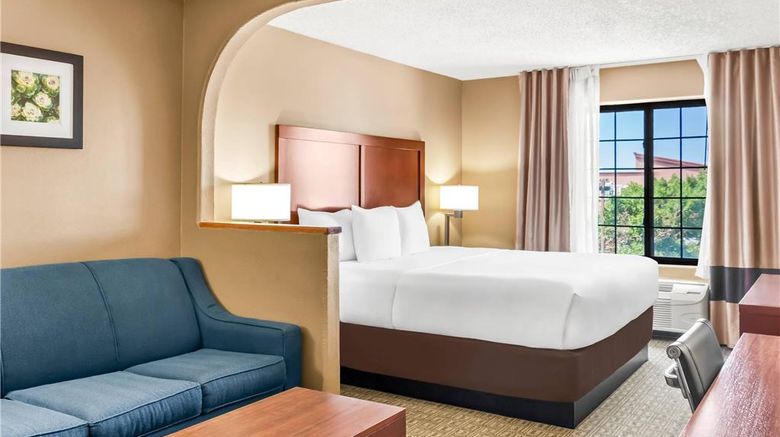 <b>Comfort Inn Santa Fe South Suite</b>. Images powered by <a href="https://iceportal.shijigroup.com/" title="IcePortal" target="_blank">IcePortal</a>.