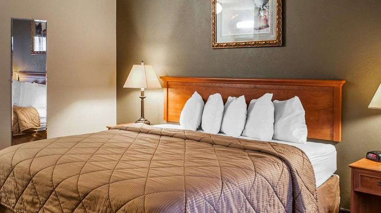 Rodeway Inn Espanola Suite