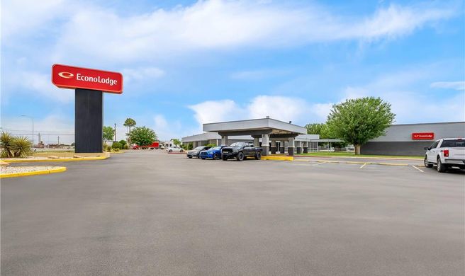 Econo Lodge Exterior