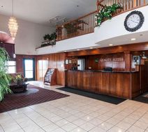 Quality Suites Albuquerque Lobby