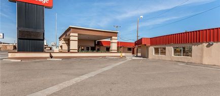 Econo Lodge Exterior