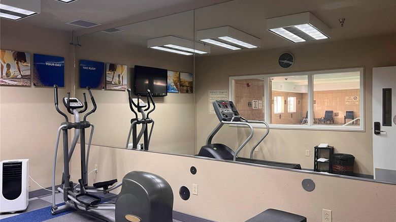 <b>Comfort Inn & Suites Health</b>. Images powered by <a href="https://iceportal.shijigroup.com/" title="IcePortal" target="_blank">IcePortal</a>.