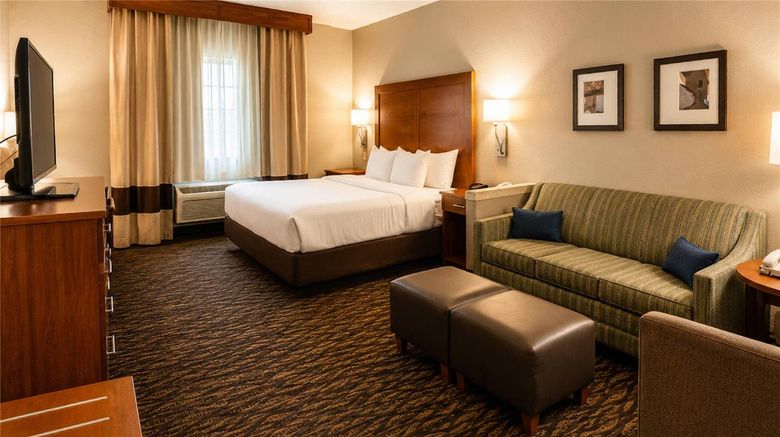 <b>Comfort Inn & Suites Suite</b>. Images powered by <a href="https://iceportal.shijigroup.com/" title="IcePortal" target="_blank">IcePortal</a>.