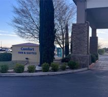 Comfort Inn & Suites Exterior