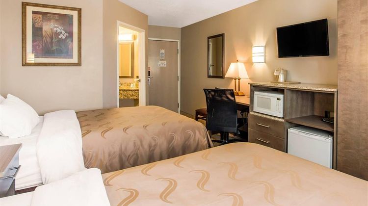 Quality Inn Moriarty Room