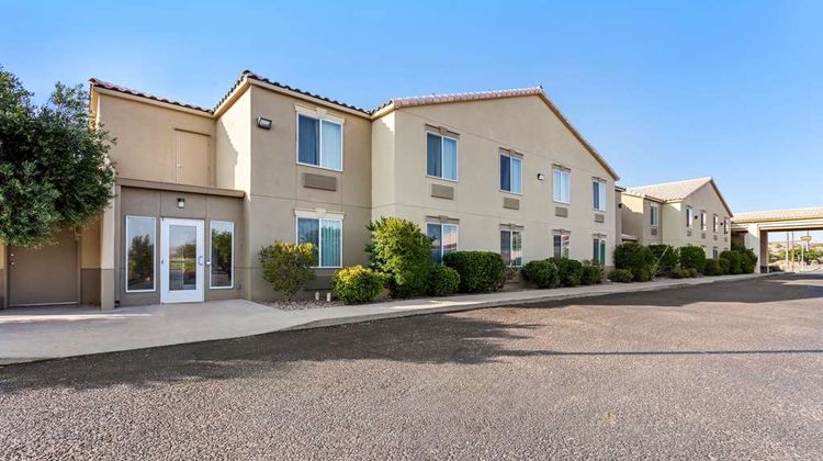 Comfort Inn and Suites Exterior