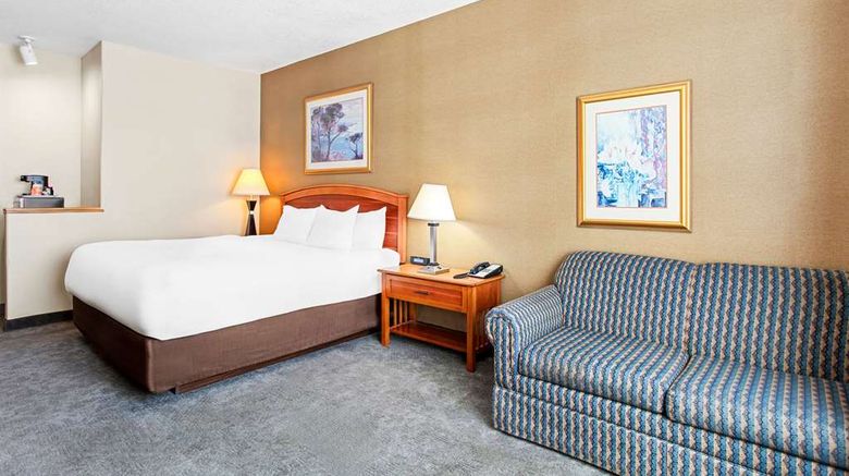 <b>Comfort Inn and Suites Room</b>. Images powered by <a href="https://iceportal.shijigroup.com/" title="IcePortal" target="_blank">IcePortal</a>.