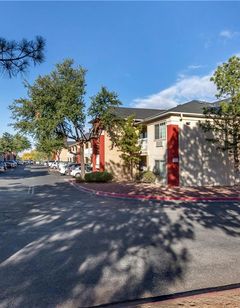Suburban Studios Albuquerque Uptown