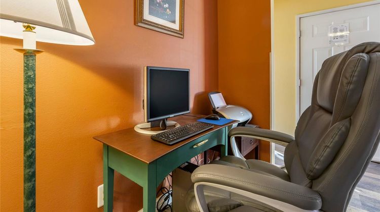 Suburban Studios Albuquerque Uptown Other