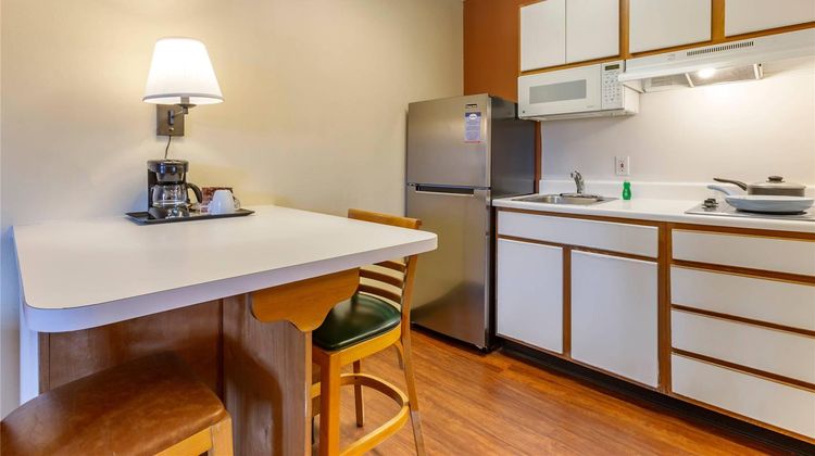 Suburban Studios Albuquerque Uptown Room