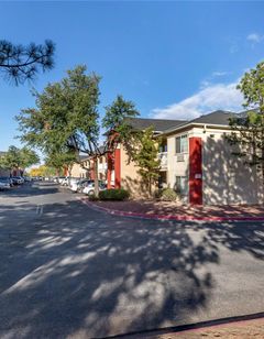 Suburban Studios Albuquerque Uptown