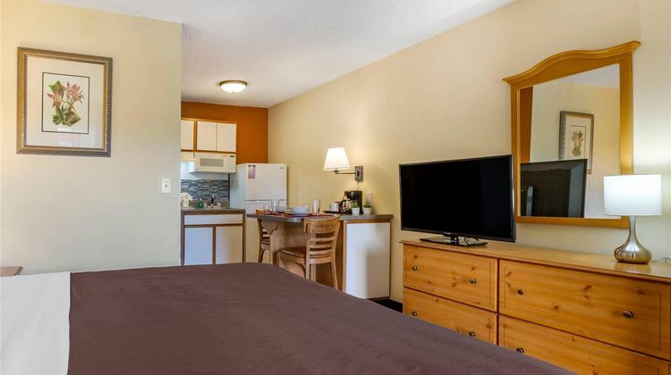 Suburban Studios Albuquerque Uptown Room