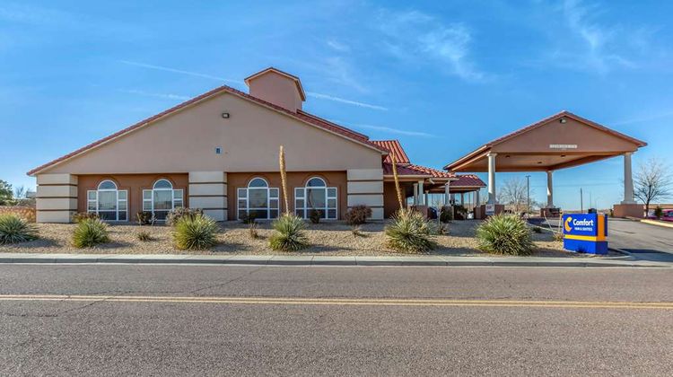 Comfort Inn & Suites Exterior