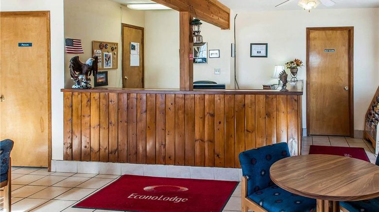 <b>Econo Lodge Eagle Nest Lobby</b>. Images powered by <a href="https://iceportal.shijigroup.com/" title="IcePortal" target="_blank">IcePortal</a>.