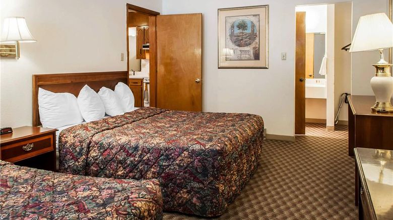 <b>Econo Lodge Eagle Nest Suite</b>. Images powered by <a href="https://iceportal.shijigroup.com/" title="IcePortal" target="_blank">IcePortal</a>.
